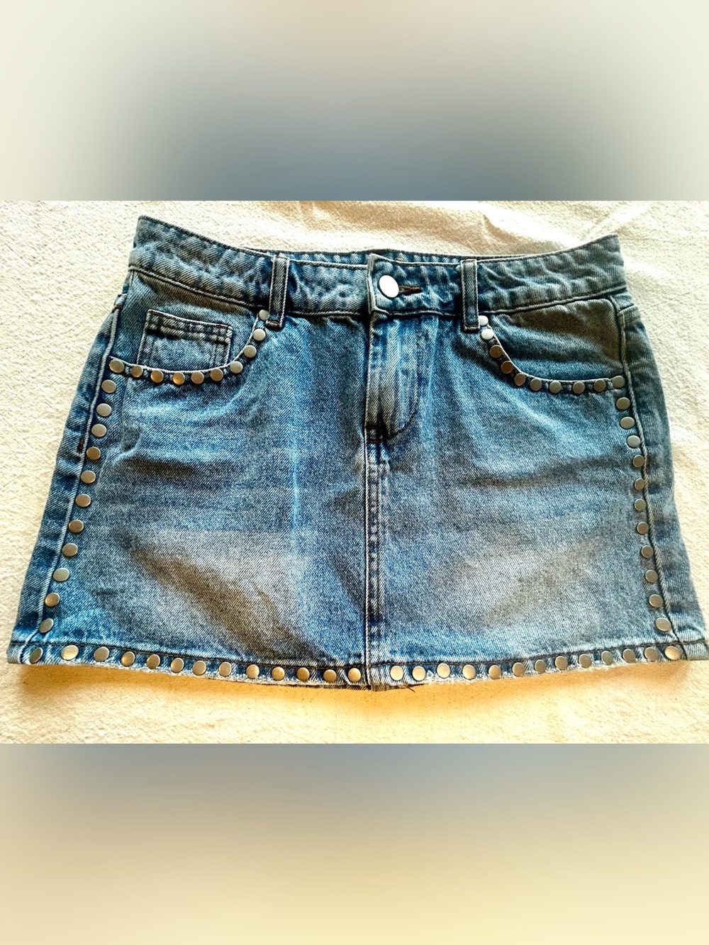 Edgy Y2K Studded Denim Mini Skirt
